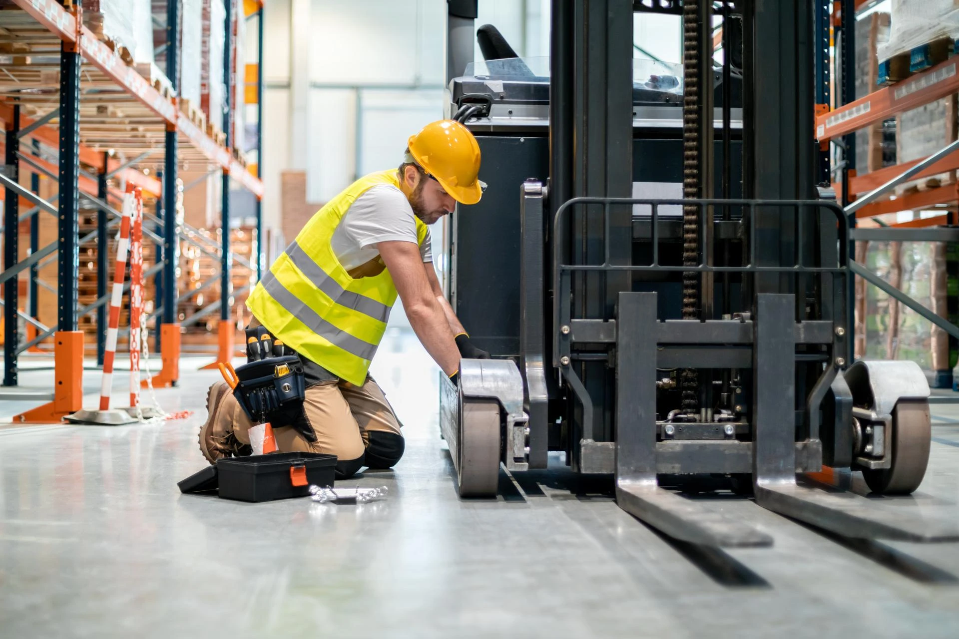 Forklift maintenance service